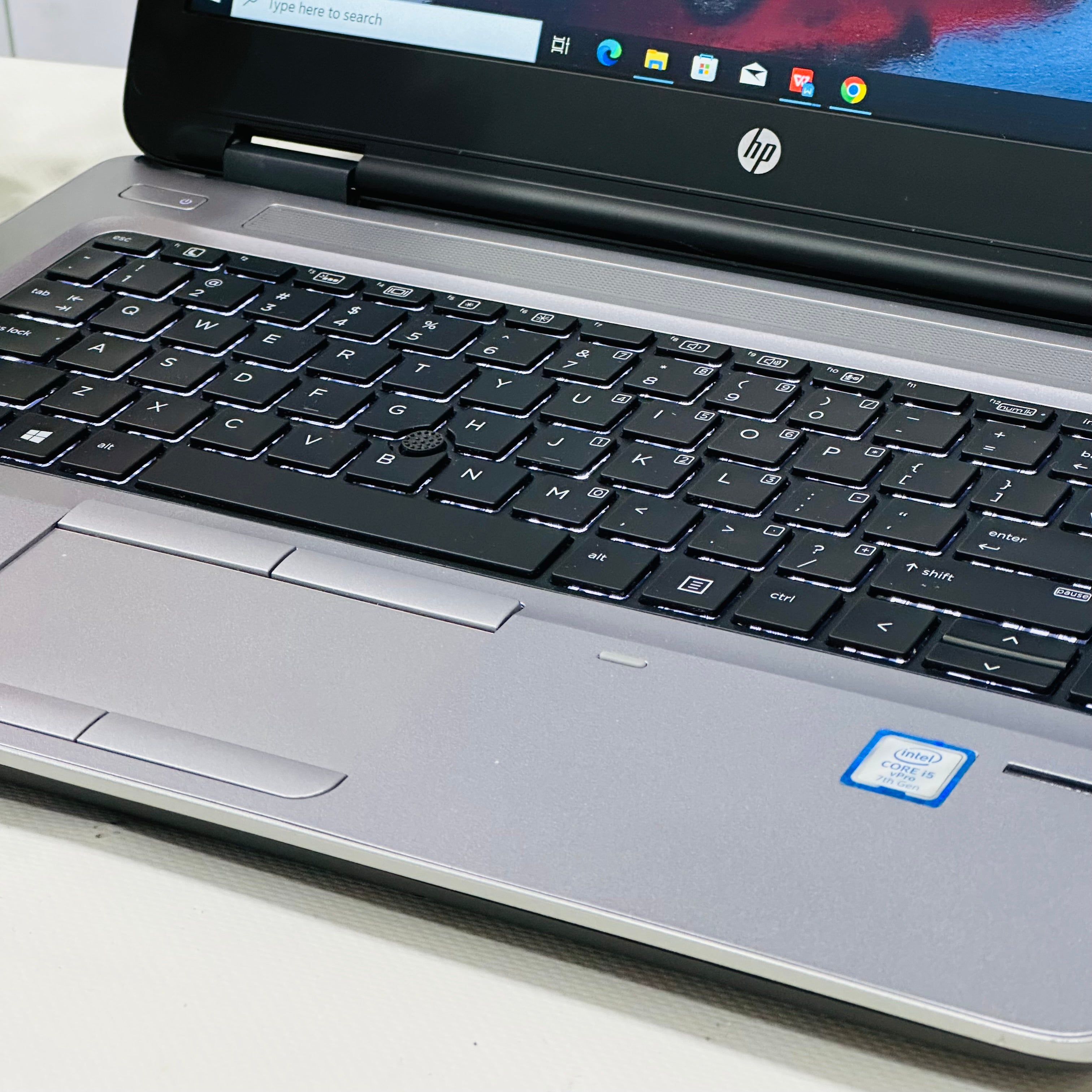 Laptop HP ProBook 640 G3 i5 7th 14’’pouce 8gb ram / 256gb SSD